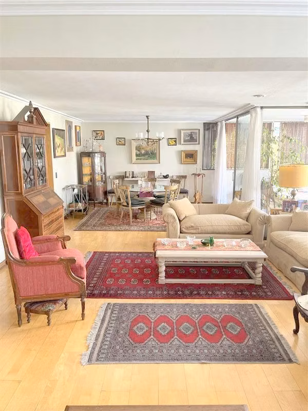 Departamento en venta de 3 dorm.mas servicios en Las Condes