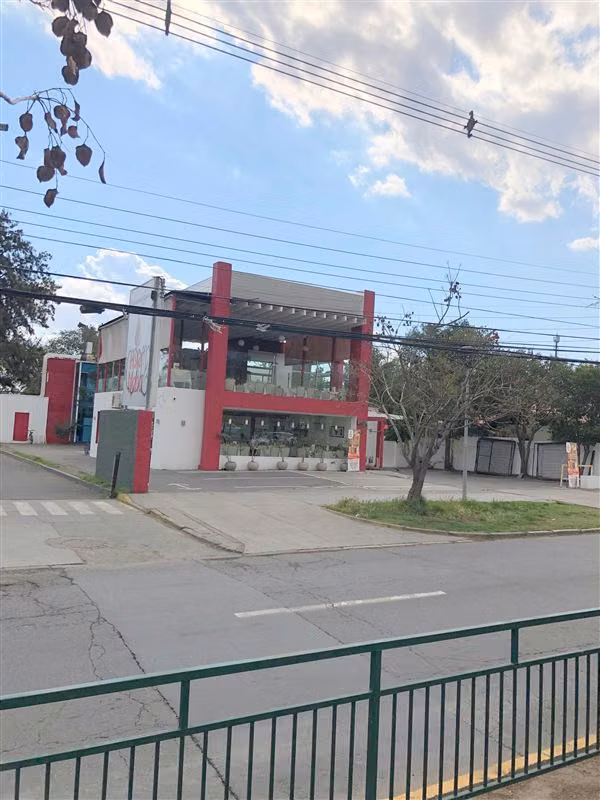 Sitio en venta en La Reina