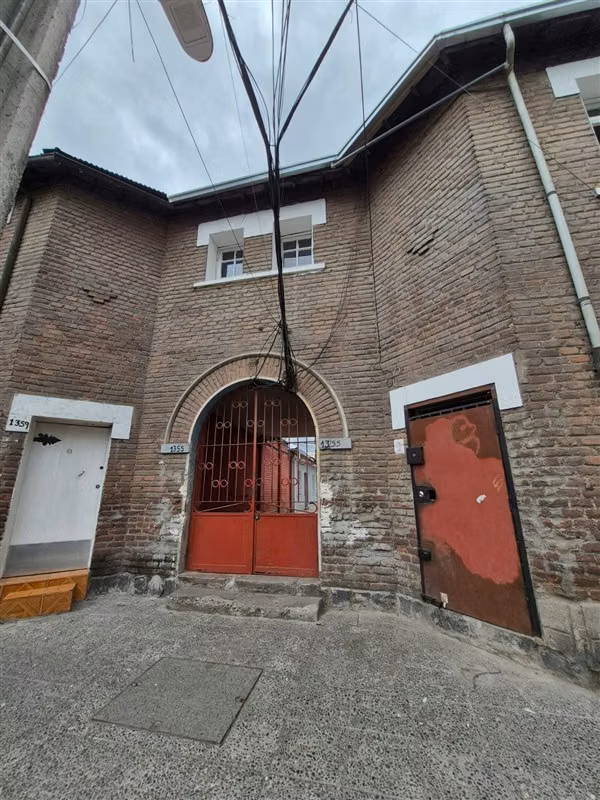 Casa en venta de 3 dorm. 1 baño en Independencia