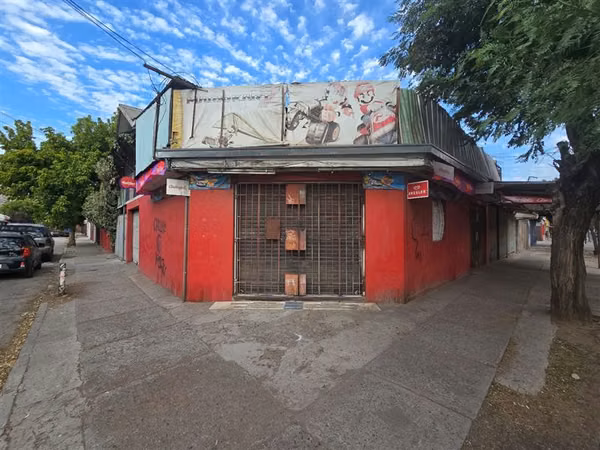 Casa uso comercial en venta en Conchalí
