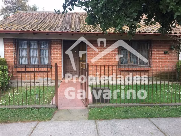 Casa en venta de 4 dorm. en Linares