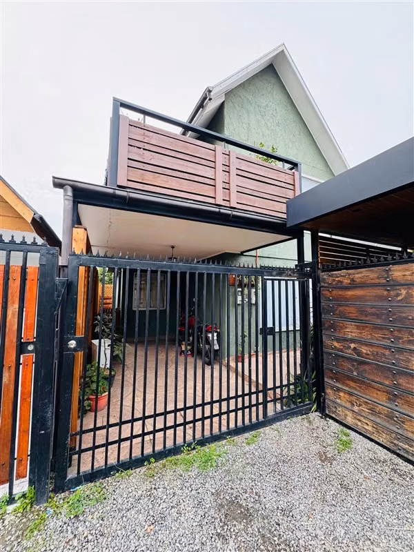 Casa en venta de 8 dorm. en Lampa