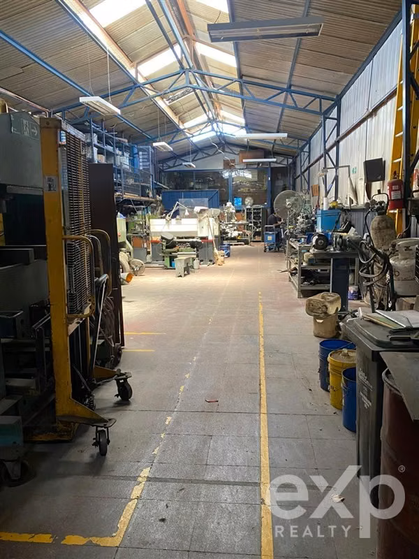 Se Vende Derecho a Llaves Empresa Metalmecánica 2.000 UF