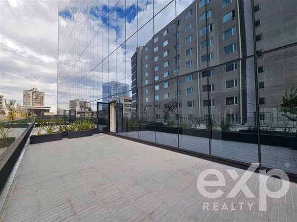 Oficina corporativa de 239 m2 más terraza en Providencia