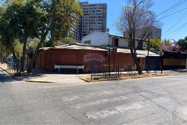 Para remodelar, av zañartu / los 3 antonios