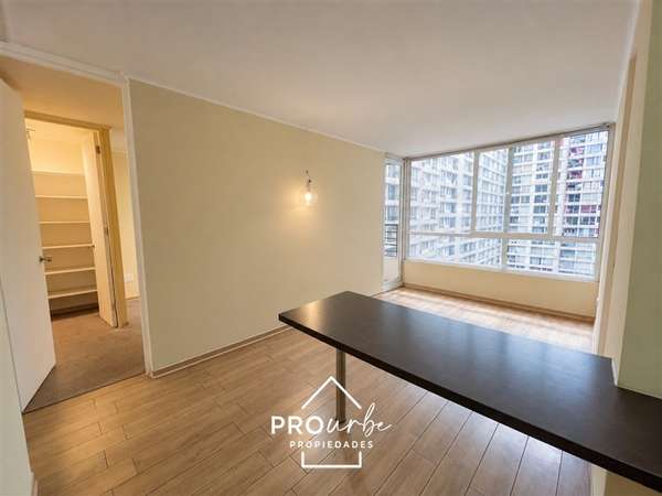 Depto 2 dorm/1 b rebajado Metro Las Rejas c/ est y bod