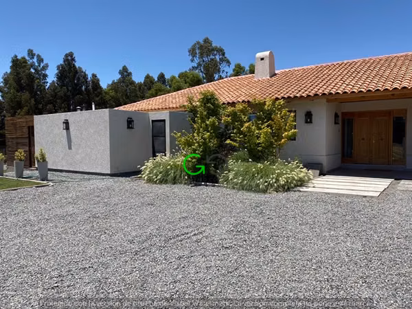 VENTA CASA EN CONDOMINIO DE ZAPALLAR EN CURICO