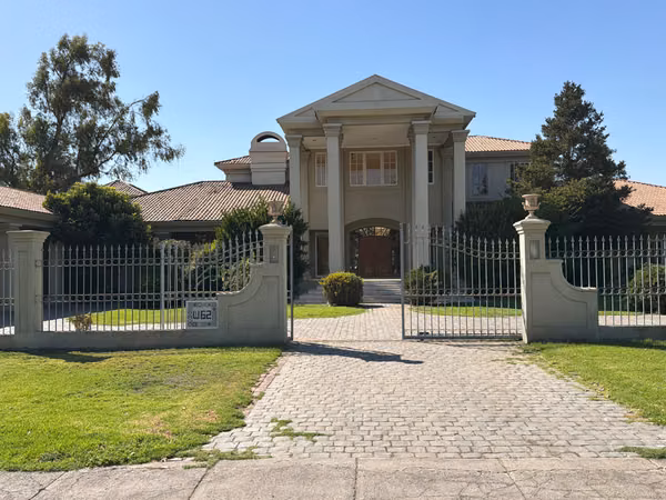 ARRIENDO COLINA CHICUREO