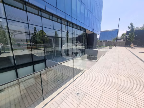 Local Comercial en Vitacura — Estación Estoril
