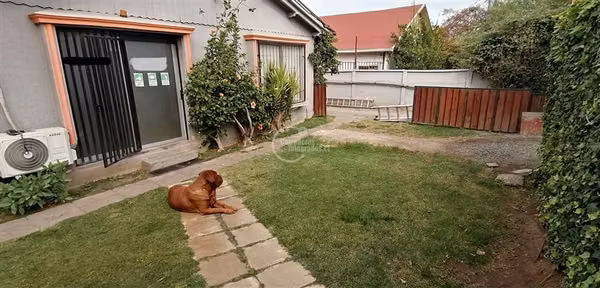 Casa en venta de 3 dorm. en La Reina