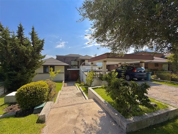 Casa en venta de 6 dorm. San Carlos de Apoquindo