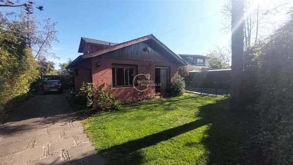 Casa en venta de 5 dorm. en Las Condes