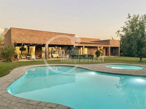 Casa en venta 4 dorm. Condominio Las Brisas Chicureo