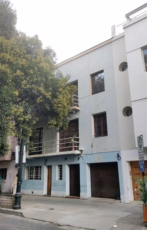 Oficina en arriendo de 3 pisos en B Lastarria, Santiago