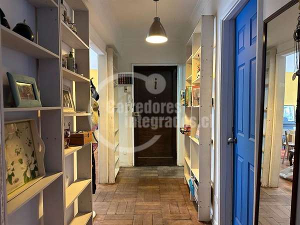 Un hogar lleno de luz en un barrio con historia