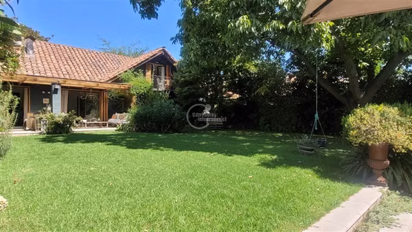 Casa en venta de 5 dorm. en Lo Barnechea