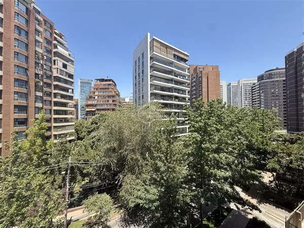Departamento en venta de 1 dorm. en Las Condes / El Golf