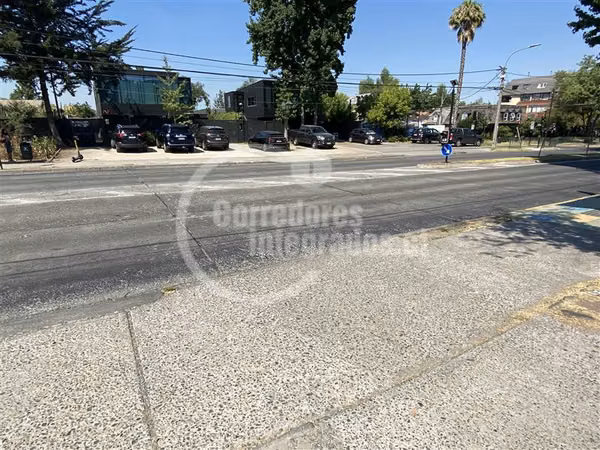 Local Comercial en venta en Vitacura, !Gran Oportunidad!