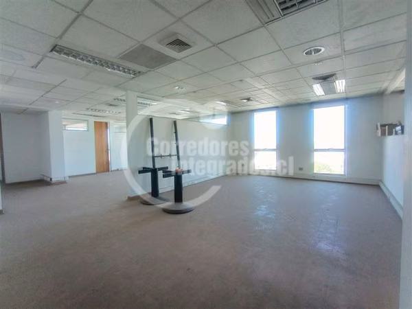 Oficina en arriendo Planta Completa piso 11