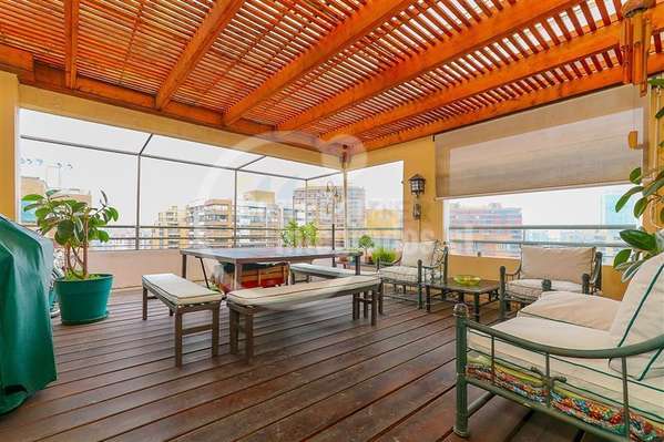 Departamento en venta de 3 dorm vista despejad en Las Condes