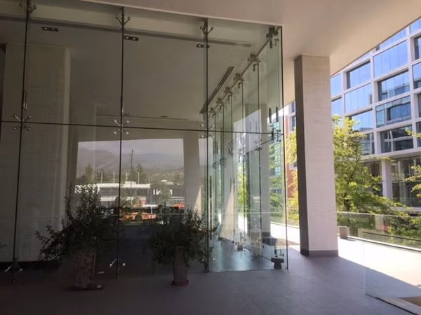 Local Comercial en venta en Lo Barnechea