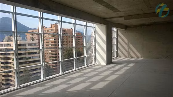 Oficina en arriendo en Vitacura