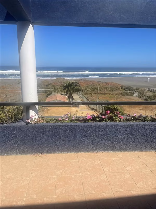 Casa en venta de 5 dorm. en Pichilemu
