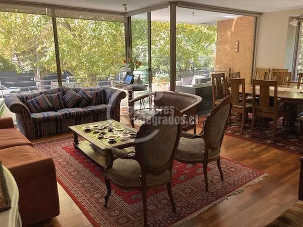 Duplex con Jardin en la Mejor Ubicación de Vitacura