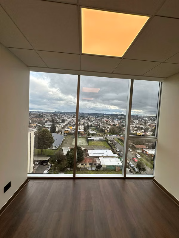 excelente y amplia oficina en edificio K business .
