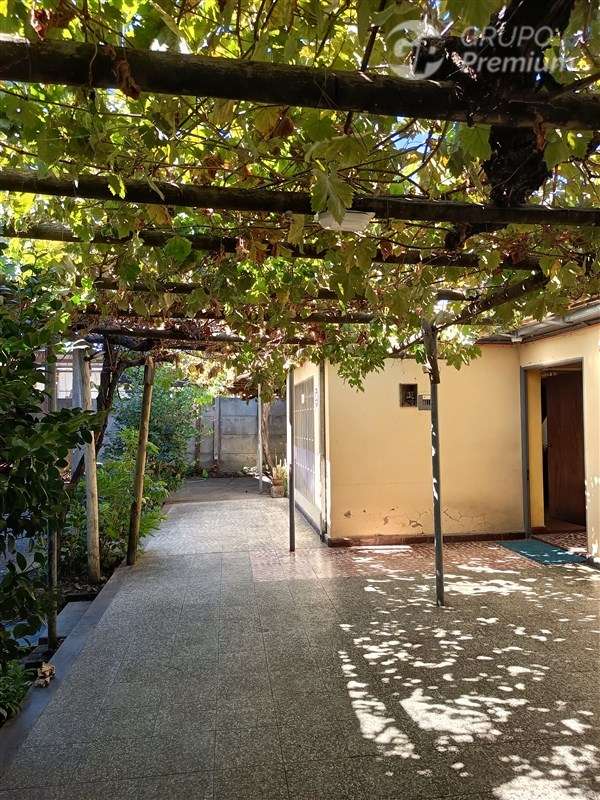 Casa en venta de 4 dorm. en Curicó
