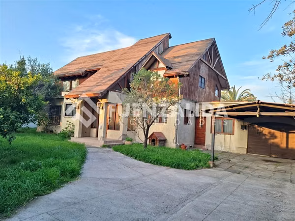 Casa en venta de 5 dorm. en Las Condes