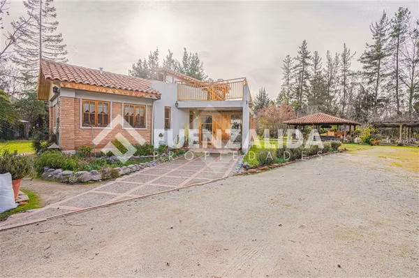 Casa en venta de 3 dorm. en Pirque