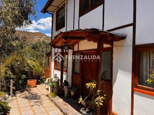 Casa en venta de 4 dorm. en Lo Barnechea