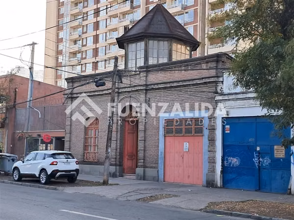 Casa venta 6 dorm Apta Comercial Santiago Mackenna/Matta