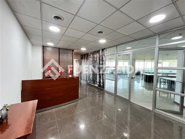 Excelente Oficina amoblada en arriendo en Huechuraba