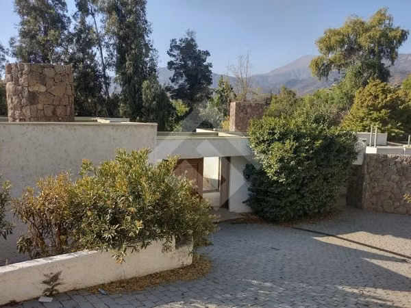 Casa en venta de 7 dorm. en Lo Barnechea