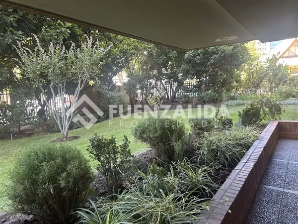 Departamento en venta de 3 dorm. y 3 baños en Las Condes