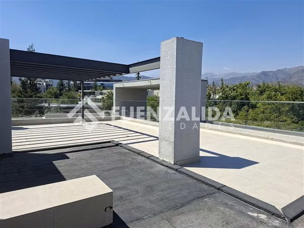 Departamento duplex en venta de 3 dorm. en Lo Barnechea