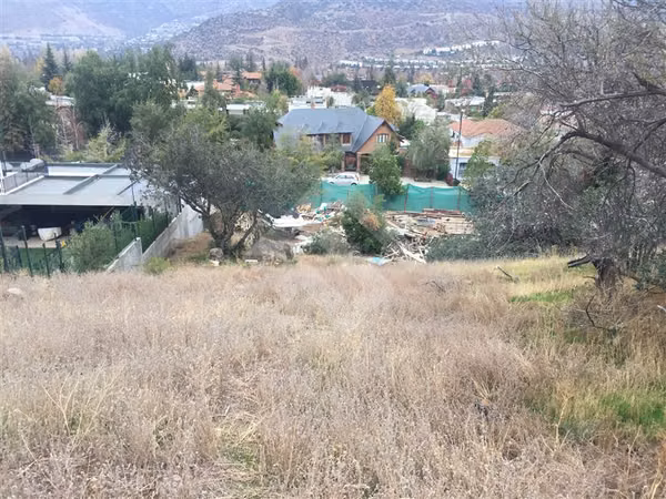 Sitio en venta condominio en Los Trapenses, Lo Barnechea.