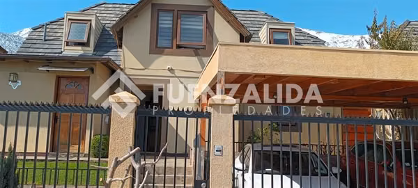 Casa en venta de 4 Dorm. 3 Baños, en La Florida