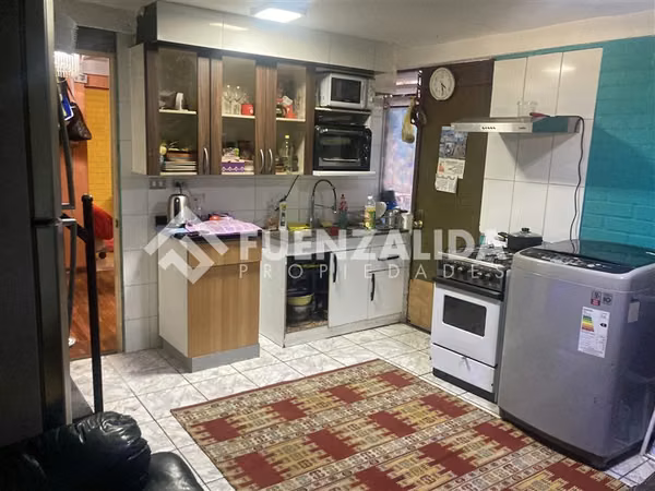 Casa venta 3 dorm. 2b. + local comercial en La Pintana