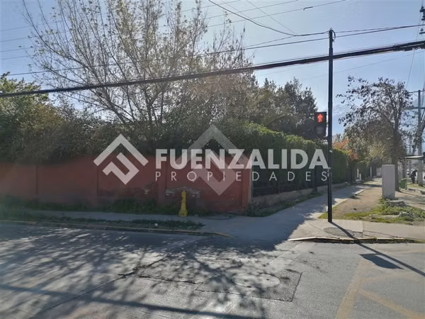 Casa en venta de 6 dorm. en La Florida