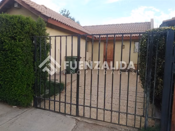 Casa en venta de 3 Dorm. 2 Baños en Puente Alto