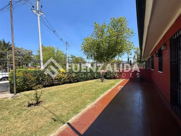 Casa en venta de 4 dorm. en San Joaquín