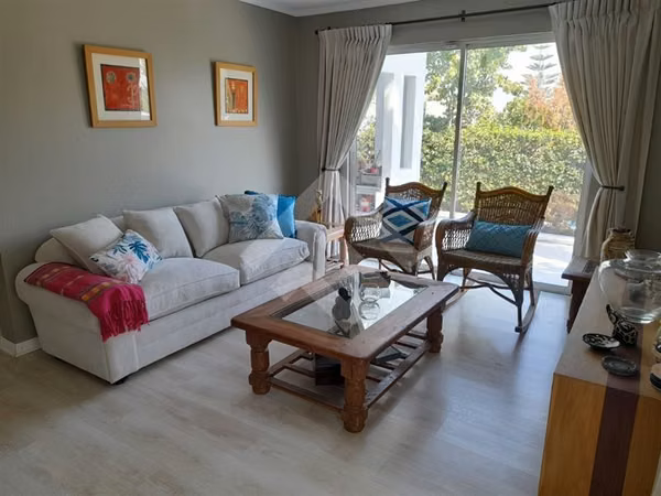 Casa en venta de 5 dorm. en La Florida