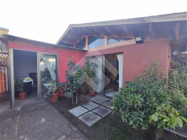 Casa en venta de 4 dorm. en La Florida