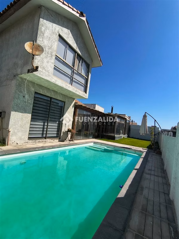 Casa en venta de 5 dorm. en Coquimbo