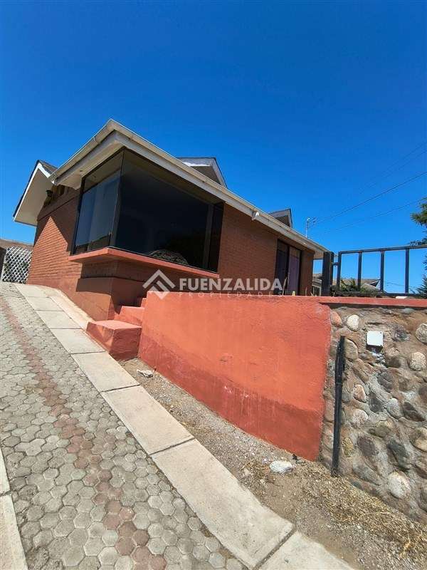 Casa en venta de 4 dorm. en Coquimbo