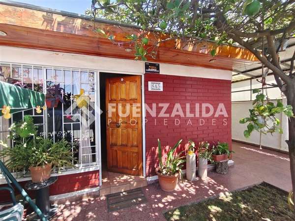 Casa en venta de 2 dorm. en Maipú