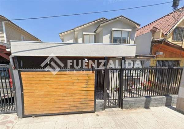 Casa en venta de 4 dorm. en Maipú